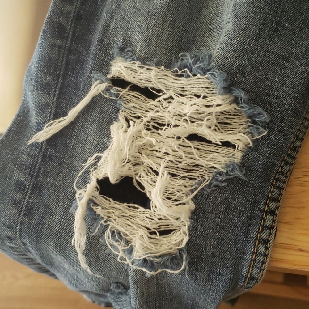 Silver capris - Picture 6 of 8